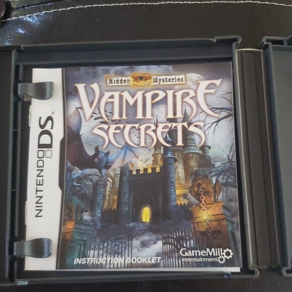 NintendoDS Hidden Mysteries Vampire Secrets - Picture 2 of 3